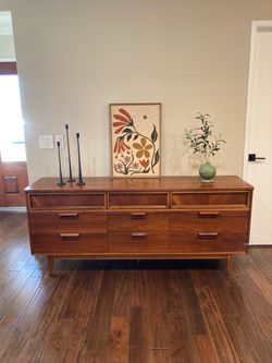 Mid Century Modern 196O’s Walnut Nine Drawer Dresser~