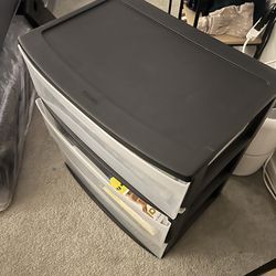 Plastic dresser drawer storage