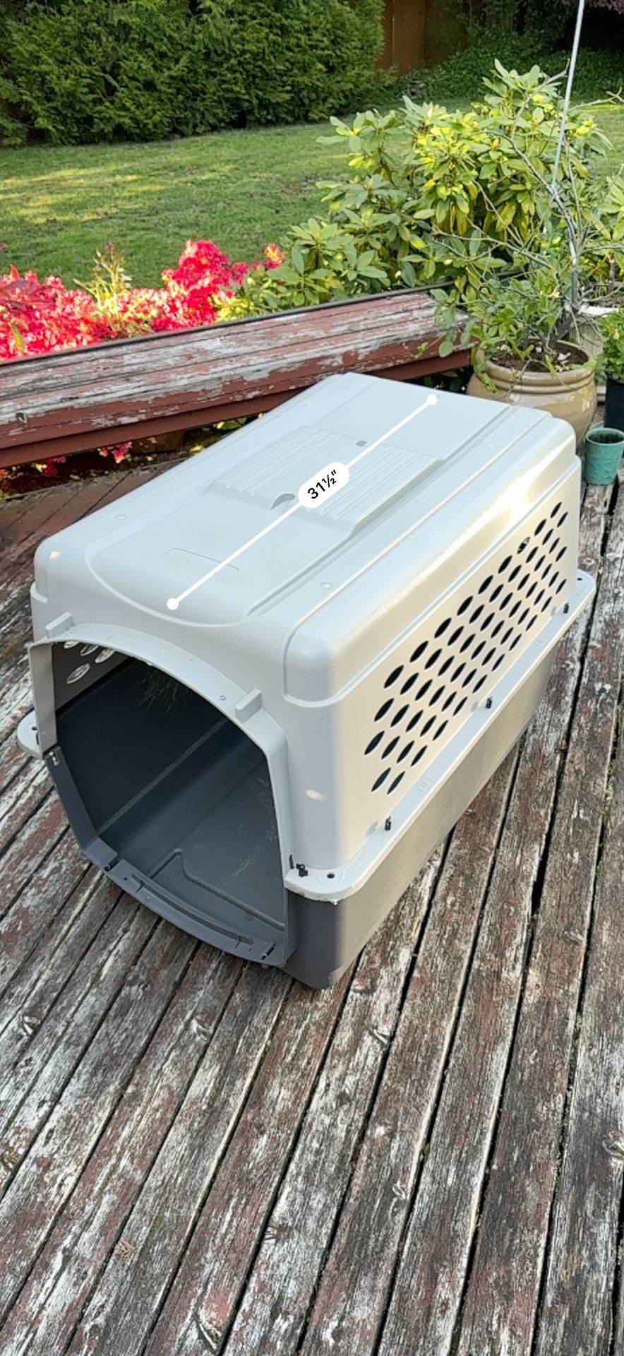 XL dog crate (metal gate not in pix but included)