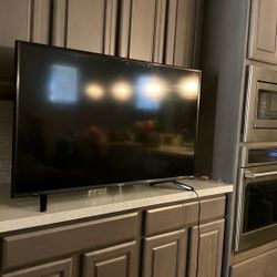 Tv Hisense Roku Remote 44 Inch Wide
