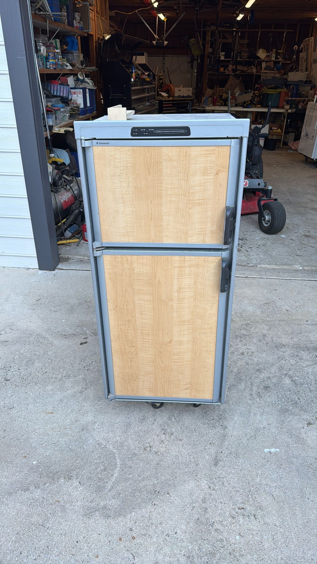 RV Fridge Dometic 3-way