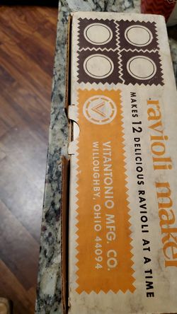 Vitantonio mfg ravioli press