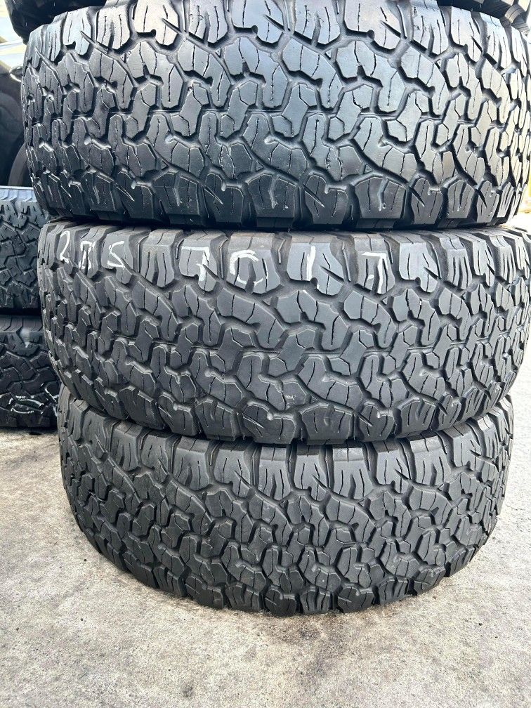 🔥For Sale‼️ BFGOODRICH ALL TERRAIN T/A 285-70-17 KO3 99% Thread  285/70/17 Bfgoodrich all terrain 2 used tires installed and balanced