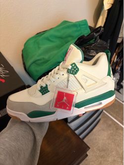 Jordan 4 pine green