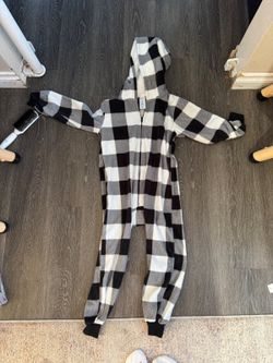 PJ Place Kids Buffalo Plaid Fleece Hooded One Piece Pajamas Size 5/6 Black White
