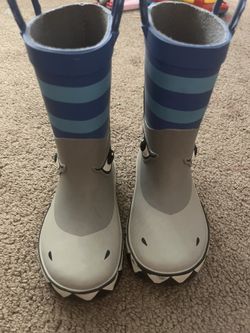 Boys Rain Boots Size 7/8
