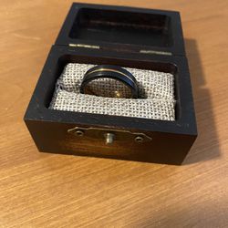 Sz 9 Gold and black men’s Ring