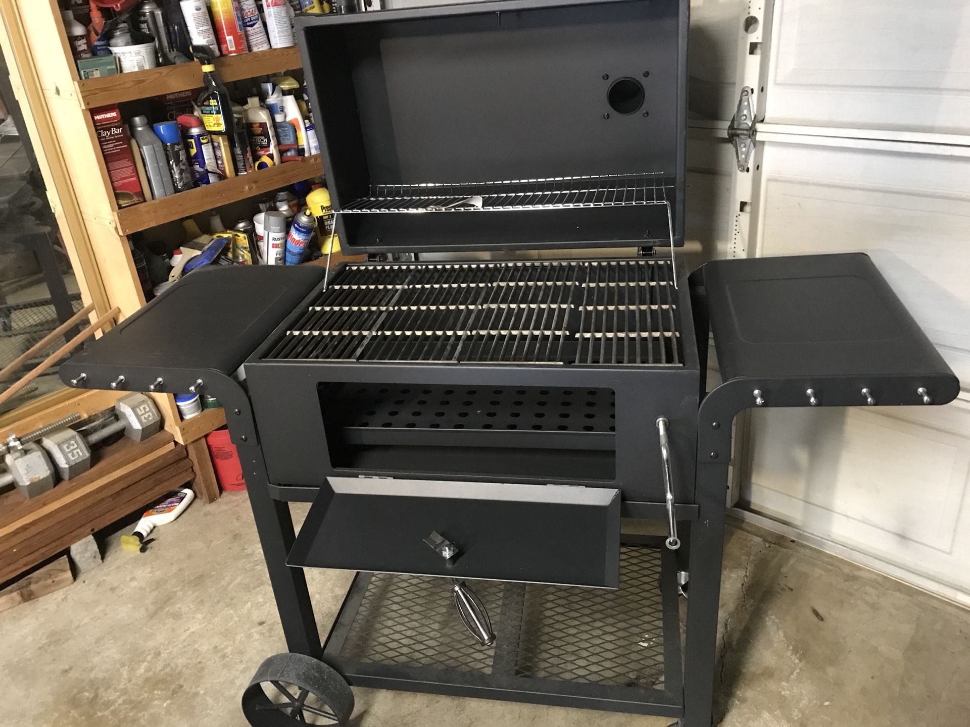 Barbecue grill (Mission Grill company)