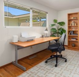 Free work desk