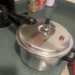 Pressure cooker