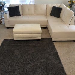 Movein Both Of The Are Going For 500.00