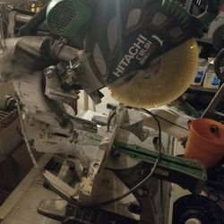 12" Hitachi Compund Slide Mitre Saw Lazer With Stand 