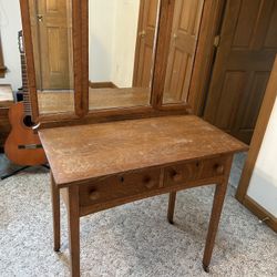 Oak Vanity With Trifold Mirror 