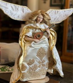 1987 Danbury Mint The Christmas Angel Porcelain