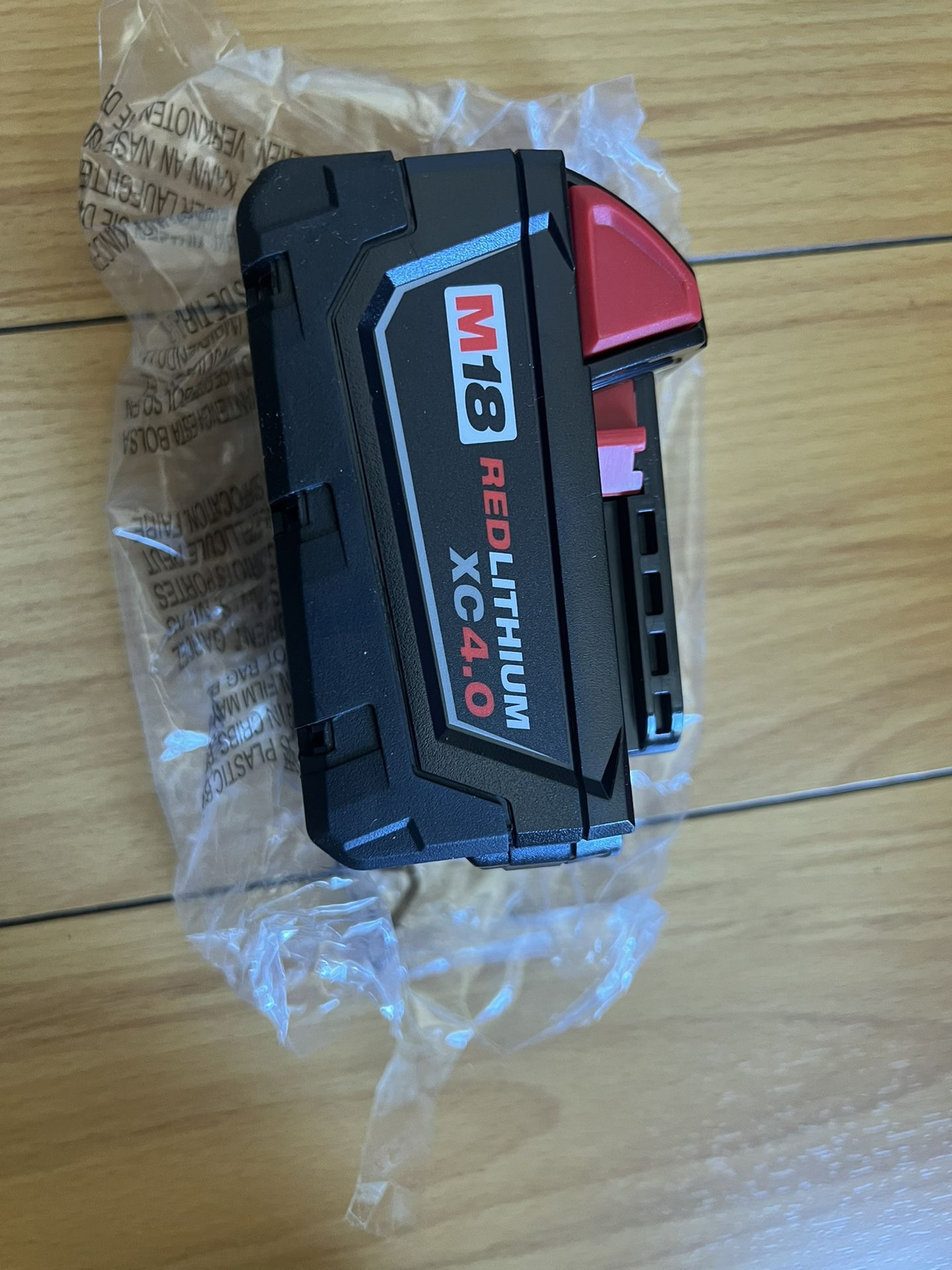 New Milwaukee M18 4.0ah Red Lithium Battery 