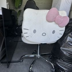 Hello kitty Chair Used