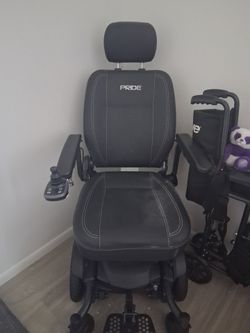 Electric  wheelchair