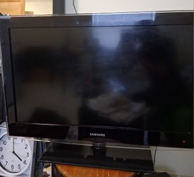 SAMSUNG 32" TV