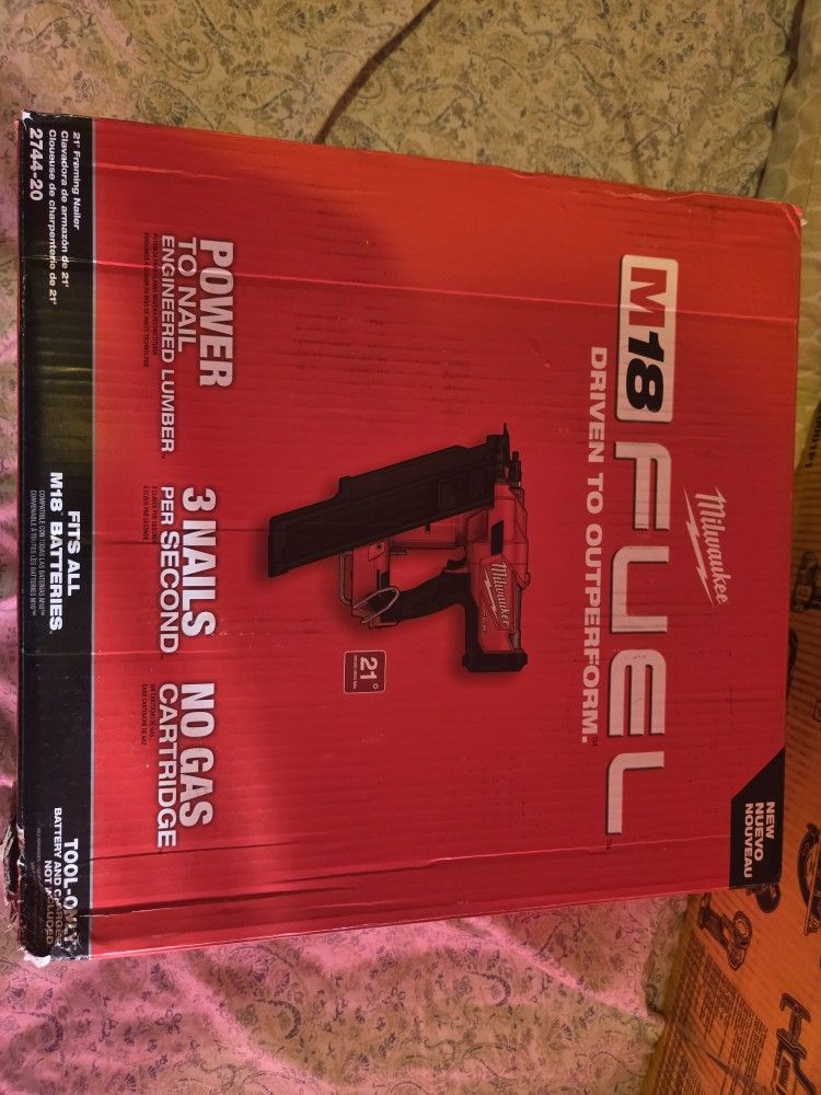 Milwaukee 21° Framing Nailer 