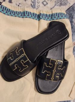 Brand new Tory Burch sandals size 10