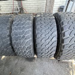17” USED TIRES/LLANTAS USADAS LT35X12.50-17