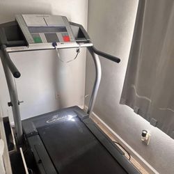 NordicTrack c2200 Treadmill