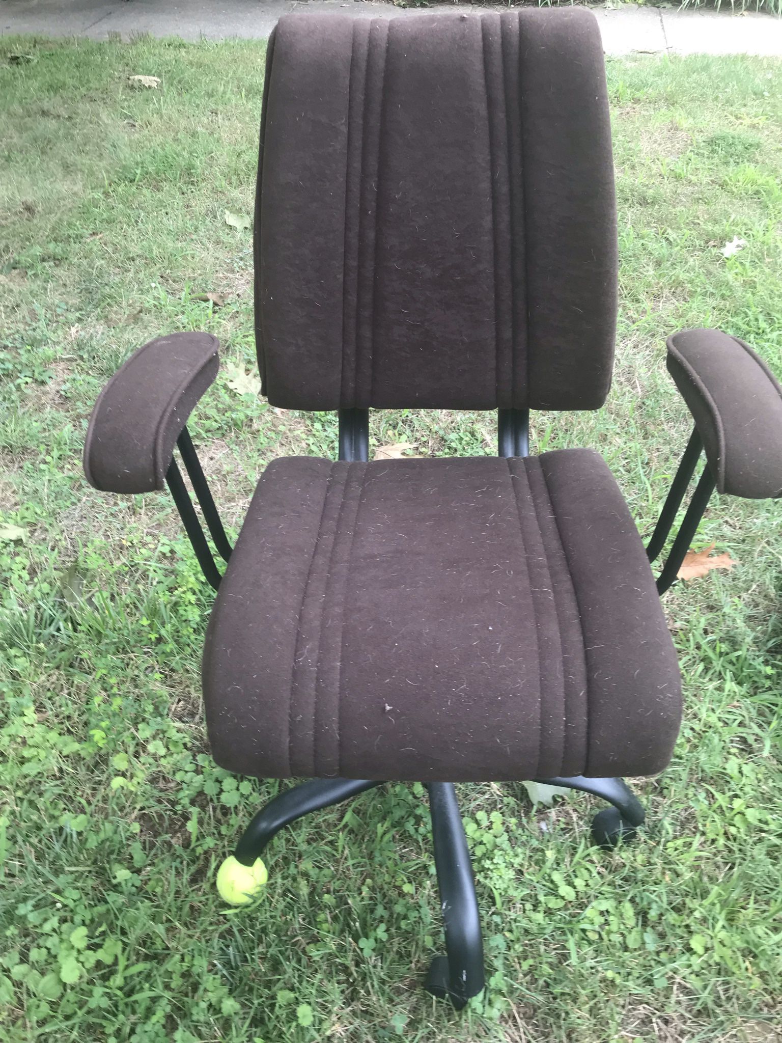 An Old Fashion Swivel Chair , Very Strong (needs One Wheel And A Little Cleaning). (NO SHIPPING)