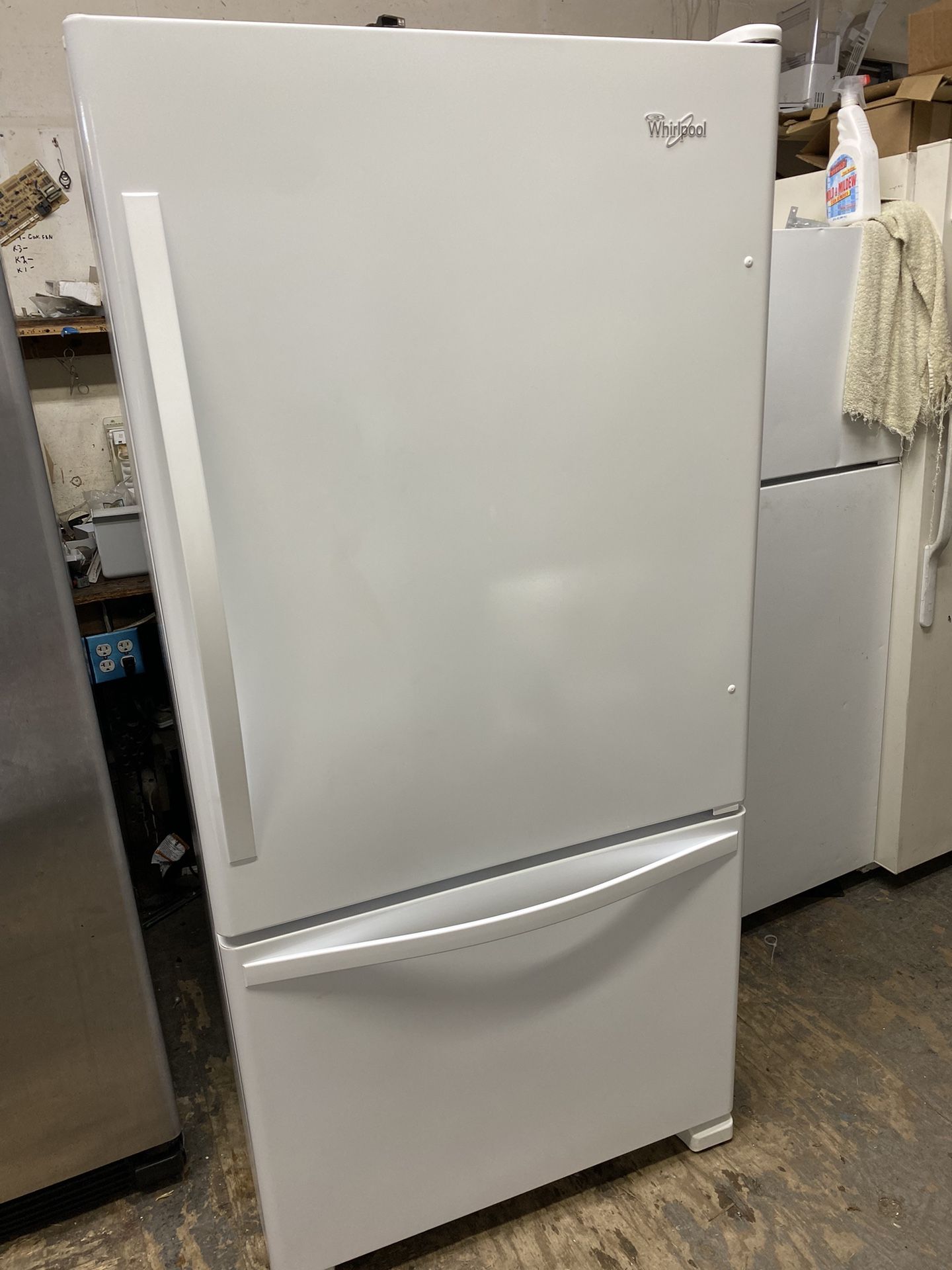Whirlpool Bottom Freezer Refrigerator With Ice Maker