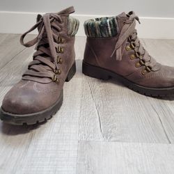 Women's Brown Lace-up Boots
