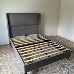 Full size bed