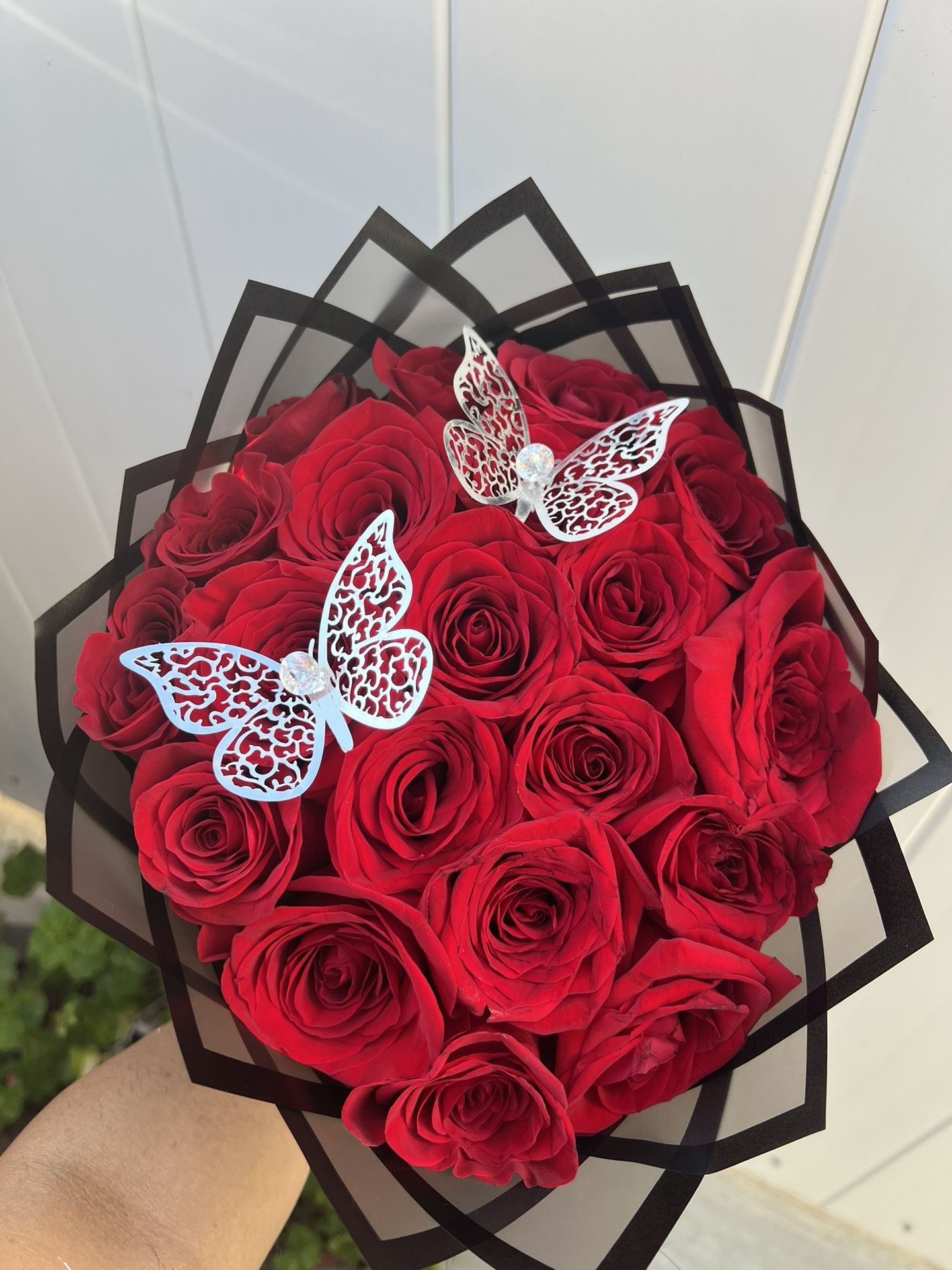 25 count red roses