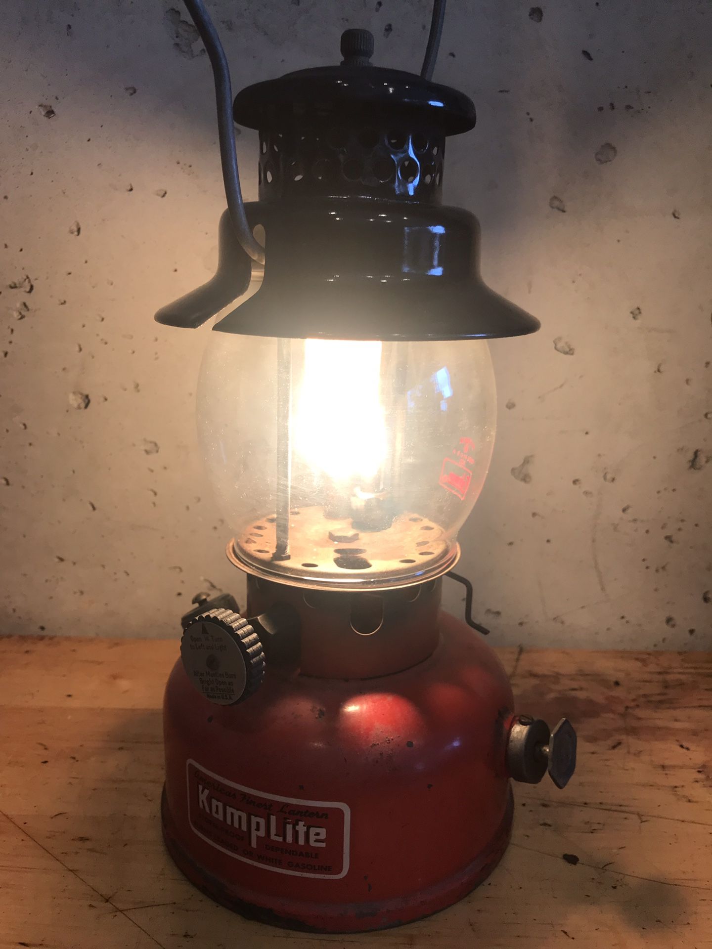 Red KampLite Single Mantle Duel Fuel Liquid Gas Vintage Coleman