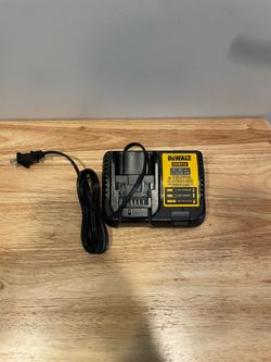 New Dewalt Charger 12V/20V