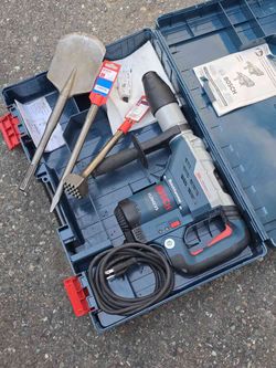 Bosch 11264EVS 13amp Demolition Demo Braker Hammer. Excellent Condition. No Low Ball Offers / Trades, Pls.Pick up in Seattle / Burien. Yes Available
