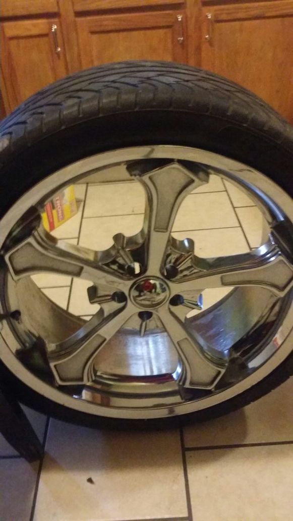 4 Joe Martin 22 inch Rims on DCENTI tires