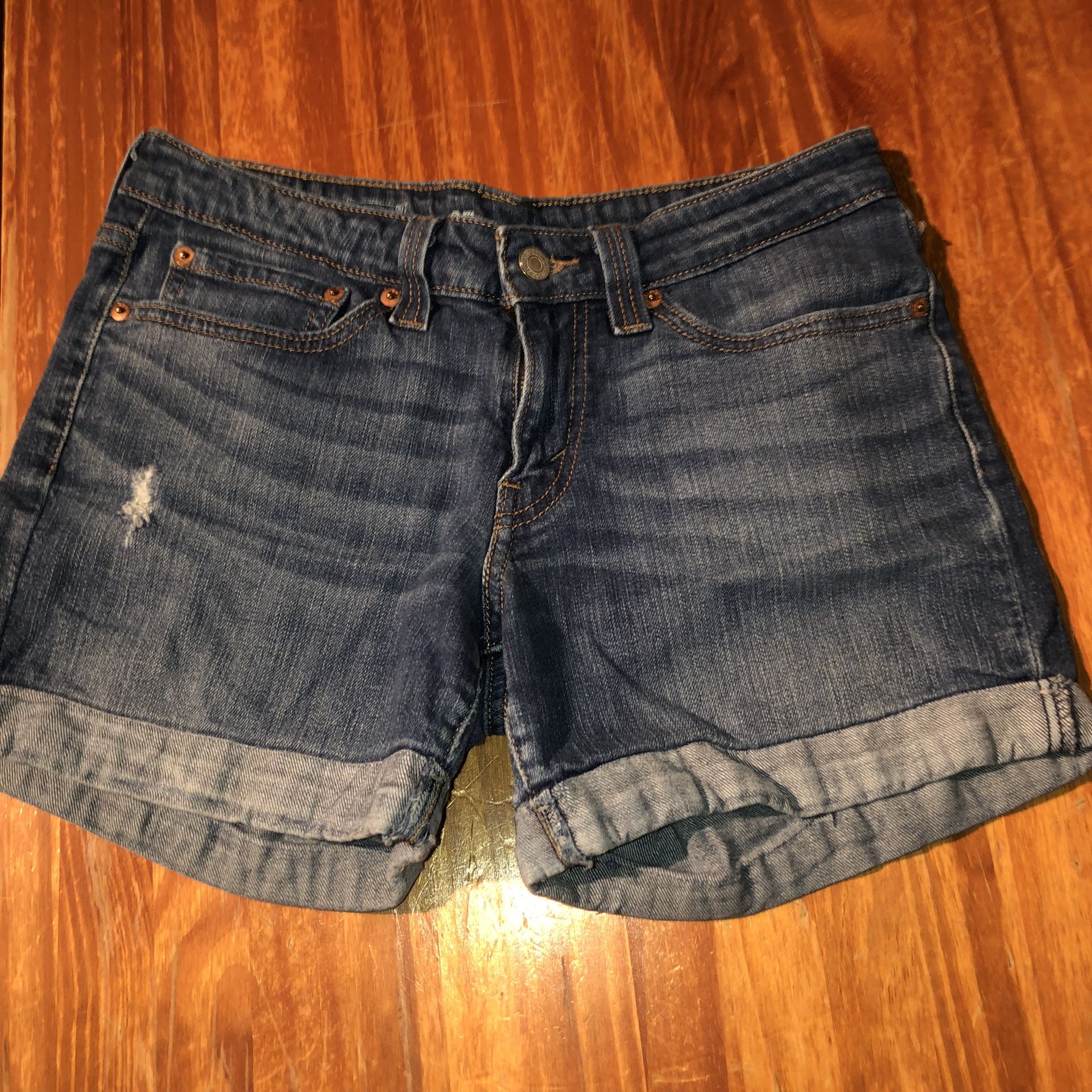Levi’s Size 27 Cuffed Denim Shorts 