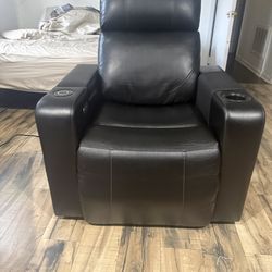 Member’s Mark Ashton Home Theater Power Recliner