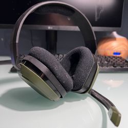 ASTRO A150 CALL OF DUTY HEADPHONES- GREAT CONDTION