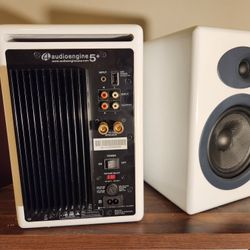 Audioengine A5+ Powered Speakers / Active Monitors