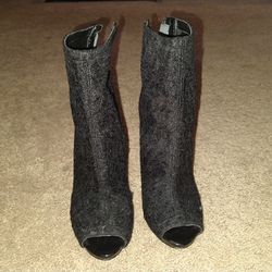 Guess Boots/Heels Size 4-5