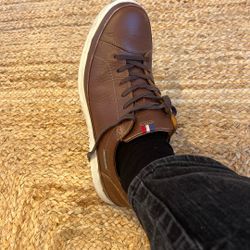 Men’s Mephisto 9 1/2 but feels more like a 10 10 1/2 like New only wore twice $80