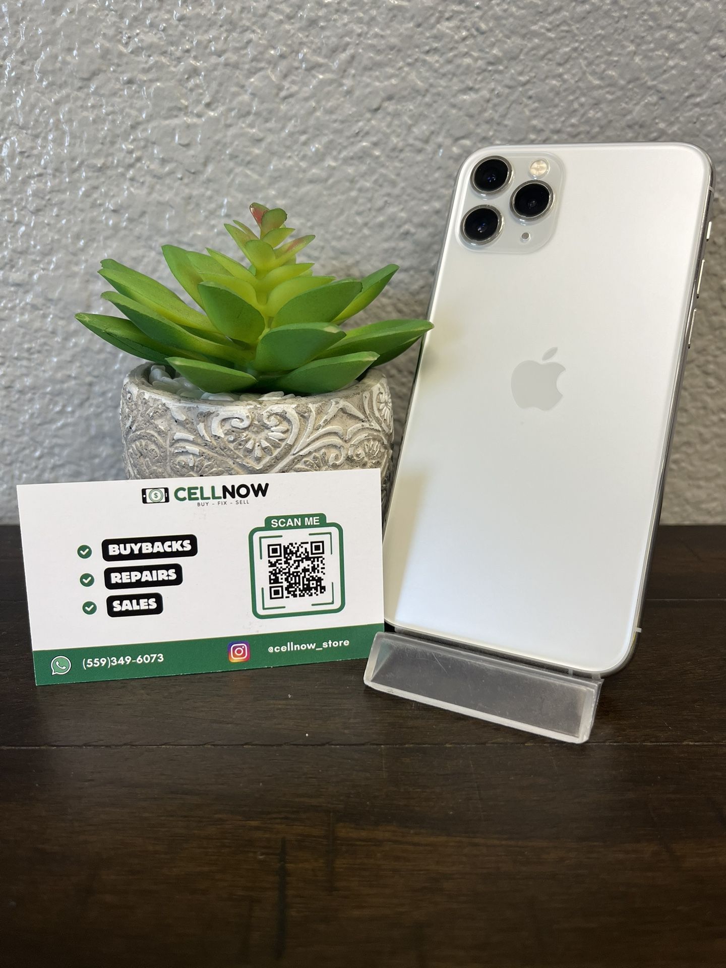 iPhone 11 Pro Unlocked 64GB - Silver
