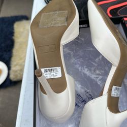 Nice Ivory Heels 