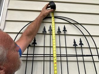 2 trellis with couple pieces not attached