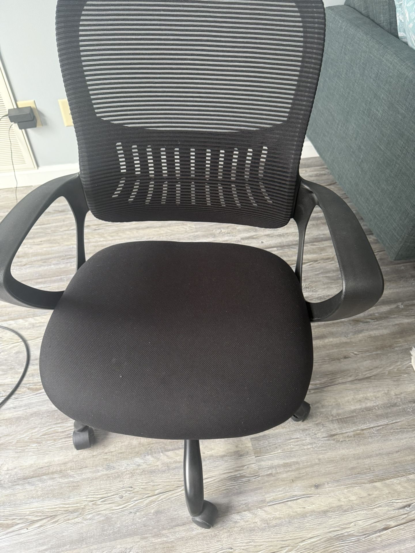 Black Office Chair - Very Lightly Used Like New