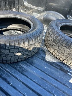 2 Pirelli Scorpion A/T tires