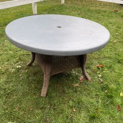 Outdoor Round  Patio Table.