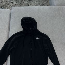 size medium nike jacket 
