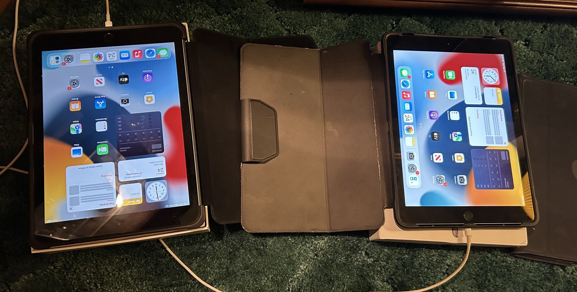3 Apple iPads
