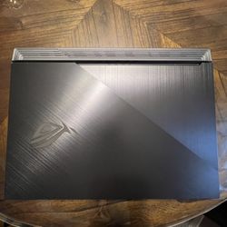 Asus ROG strix 17 Inch